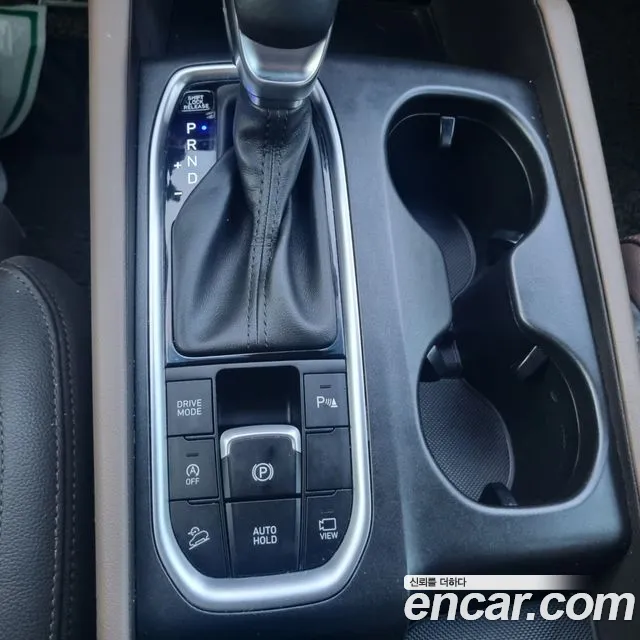 Hyundai Santa Fe 2018 thumb 9