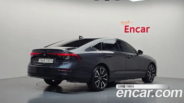 Honda Accord 2023 thumb 2