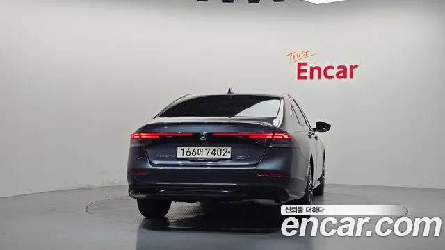 Honda Accord 2023 thumb 4