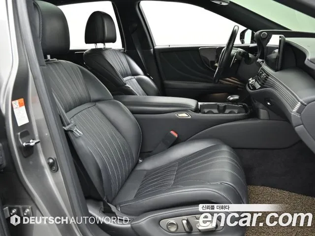 Lexus LS 2021 thumb 10