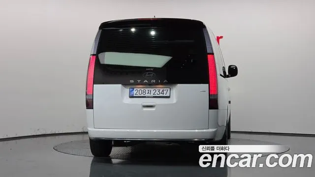 Hyundai Staria 2025 thumb 4