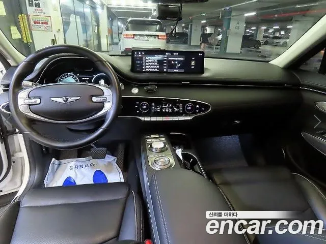 Genesis GV70 2022 thumb 9
