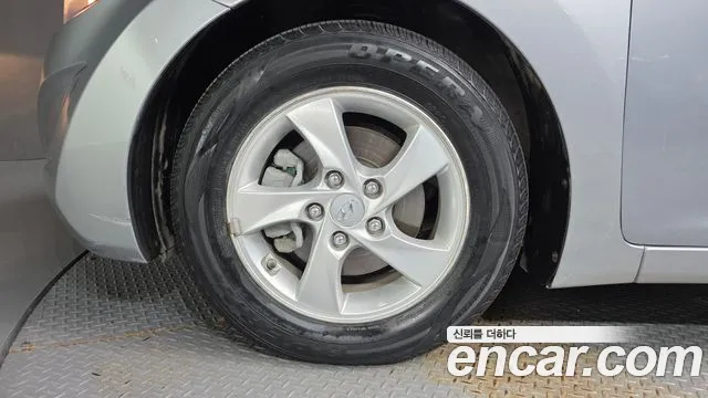 Hyundai Avante 2015 thumb 5