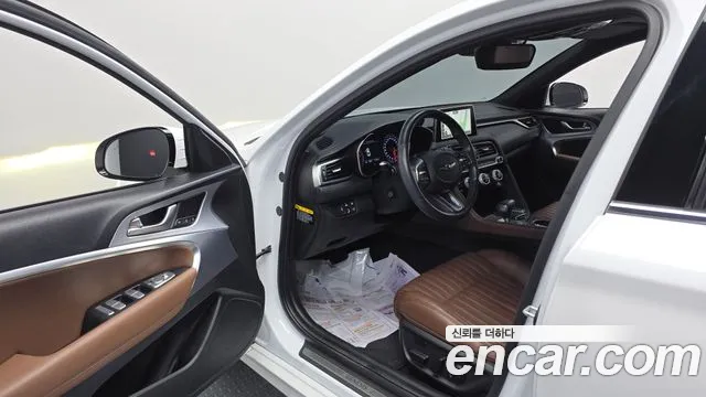 Genesis G70 2019 thumb 9