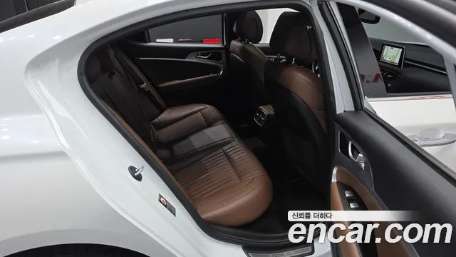 Genesis G70 2019 thumb 10