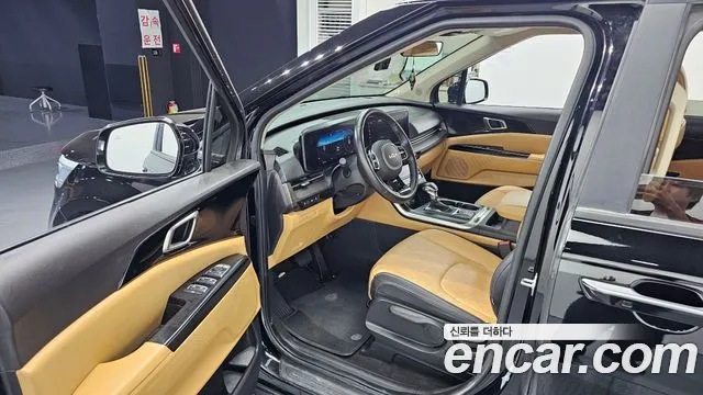 Kia Carnival 2023 thumb 10