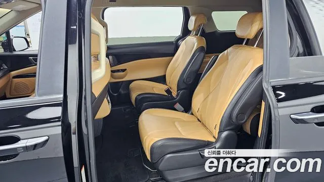 Kia Carnival 2023 thumb 11