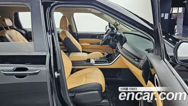 Kia Carnival 2023 thumb 12