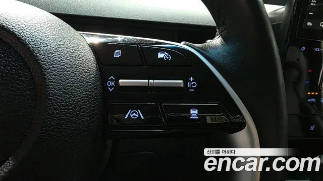 Hyundai Staria 2023 thumb 6