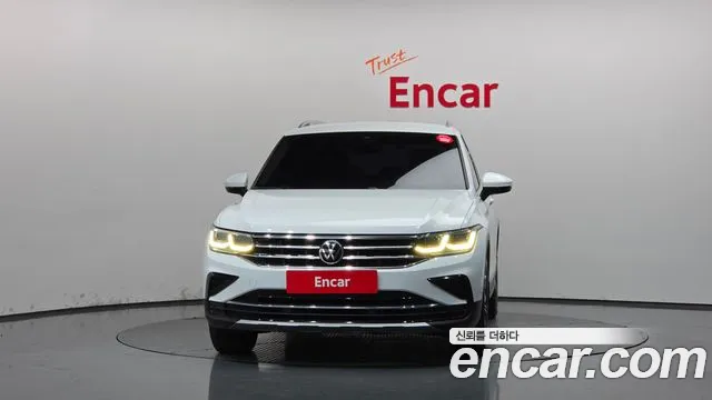 Volkswagen Tiguan 2022 thumb 3