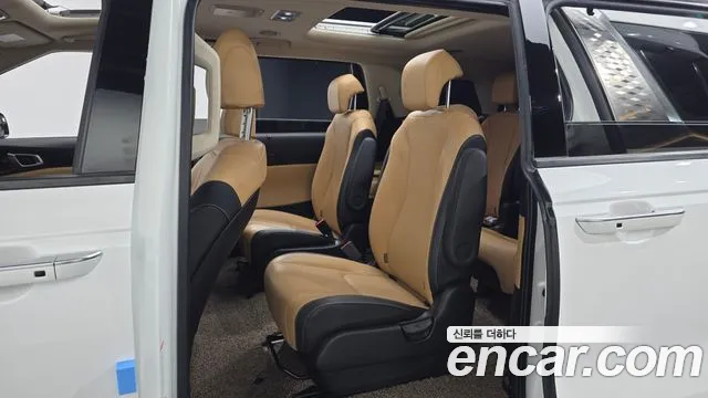 Kia Carnival 2022 thumb 11