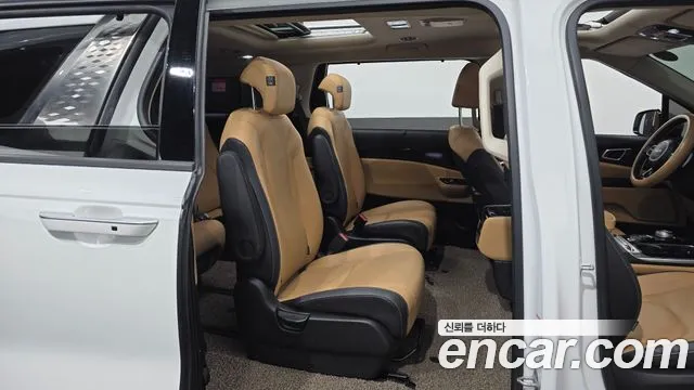 Kia Carnival 2022 thumb 12