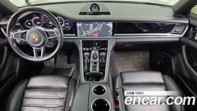 Porsche Panamera 2018 thumb 7
