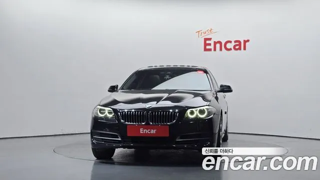 BMW 5-Series 2015 thumb 3