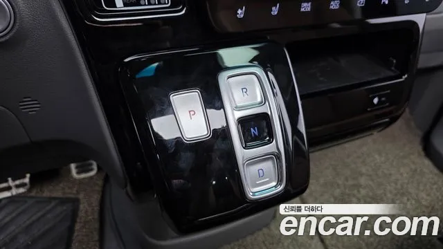 Hyundai Staria 2022 thumb 8