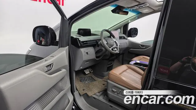 Hyundai Staria 2022 thumb 9