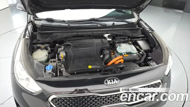 Kia Niro 2016 thumb 5