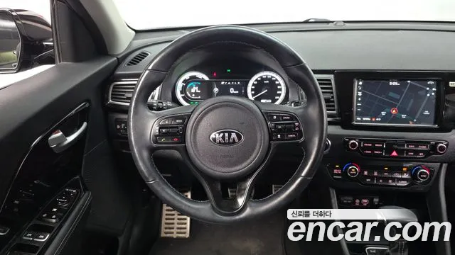Kia Niro 2016 thumb 12