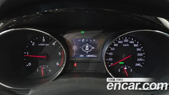 Kia Carnival 2015 thumb 7