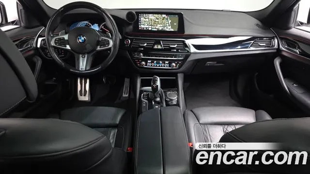 BMW 5-Series 2018 thumb 7