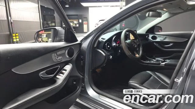 Mercedes-Benz C-Класс 2018 thumb 9