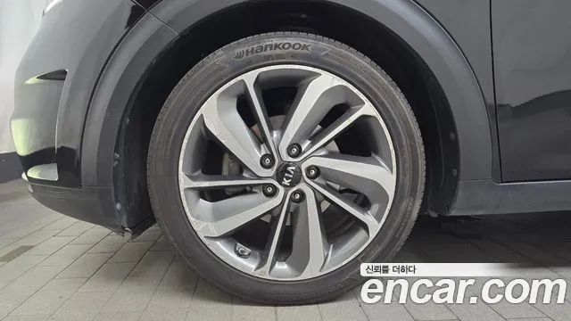 Kia Niro 2016 thumb 5