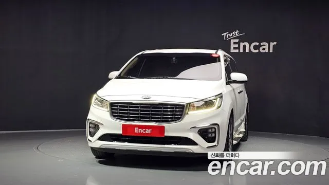 Kia Carnival 2018 thumb 3