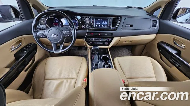 Kia Carnival 2018 thumb 7