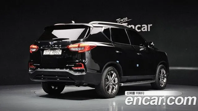 KG_Mobility_Ssangyong Rexton 2017 thumb 2
