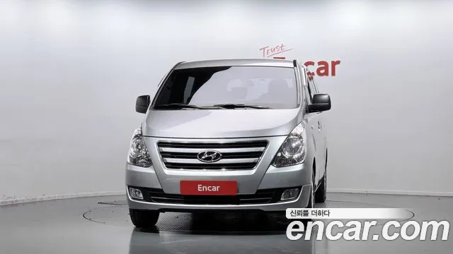 Hyundai Starex 2017 thumb 3