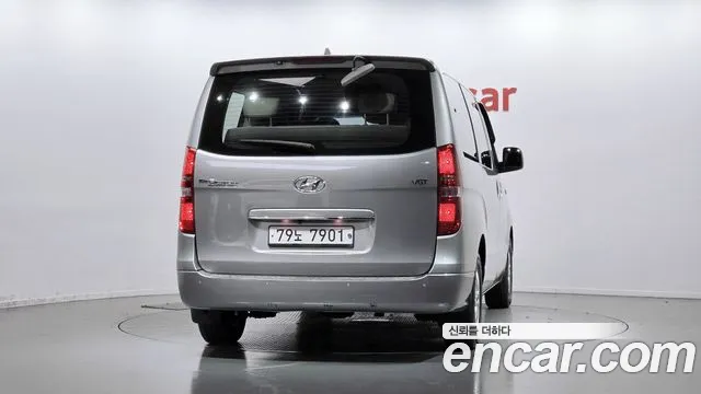 Hyundai Starex 2017 thumb 4