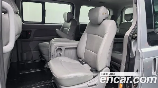 Hyundai Starex 2017 thumb 11