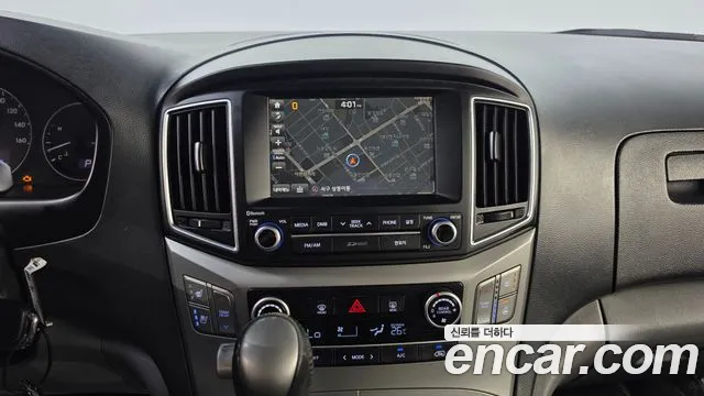 Hyundai Starex 2017 thumb 12