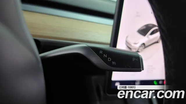 Tesla Model Y 2023 thumb 9