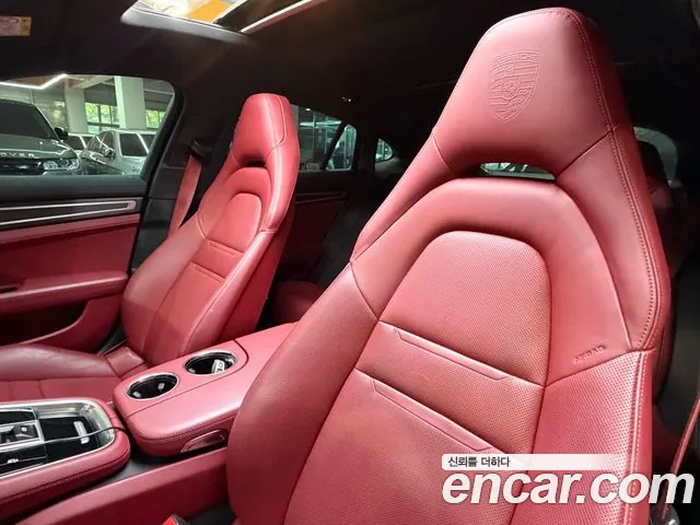 Porsche Panamera 2023 thumb 9