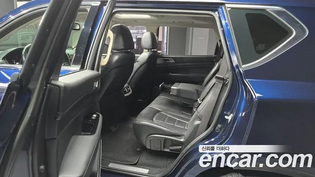 KG_Mobility_Ssangyong Rexton 2017 thumb 12