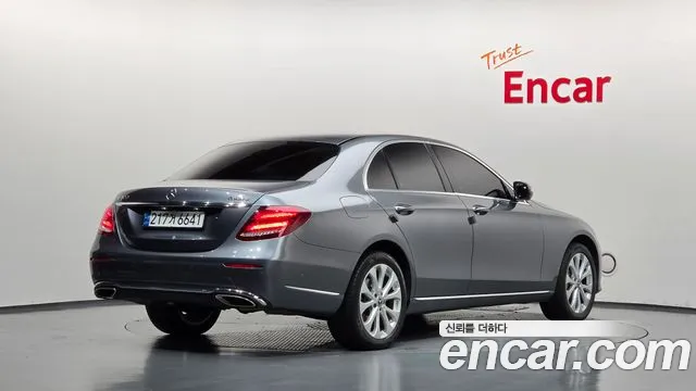 Mercedes-Benz E-Класс 2018 thumb 2