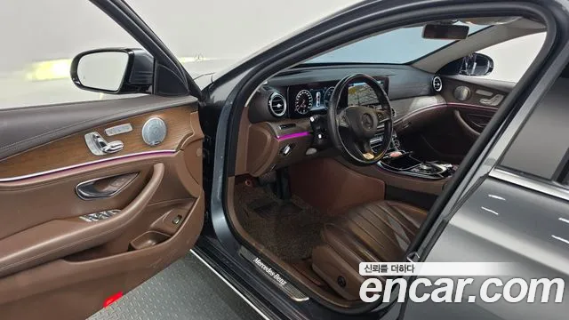 Mercedes-Benz E-Класс 2018 thumb 10