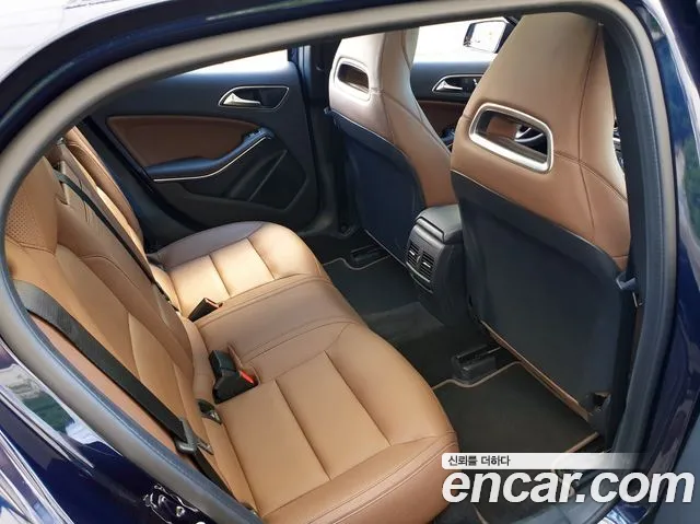 Mercedes-Benz GLA 2018 thumb 4