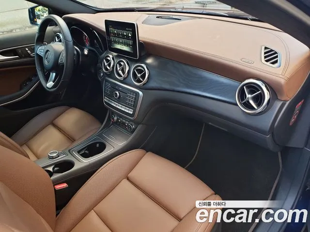 Mercedes-Benz GLA 2018 thumb 5