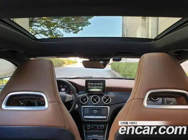 Mercedes-Benz GLA 2018 thumb 8