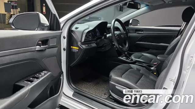 Hyundai Avante 2019 thumb 10