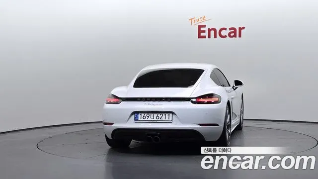 Porsche Cayman 2018 thumb 4