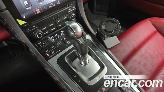 Porsche Cayman 2018 thumb 9