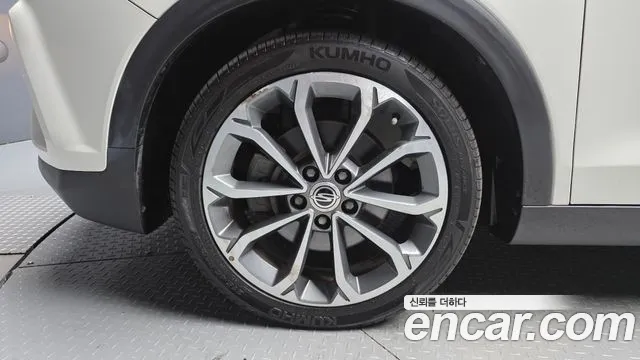 KG_Mobility_Ssangyong TIBOLI 2018 thumb 5
