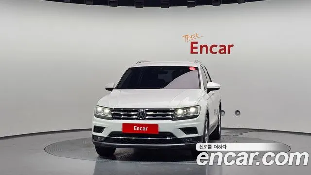 Volkswagen Tiguan 2020 thumb 3