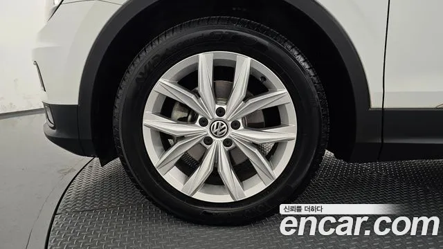 Volkswagen Tiguan 2020 thumb 5