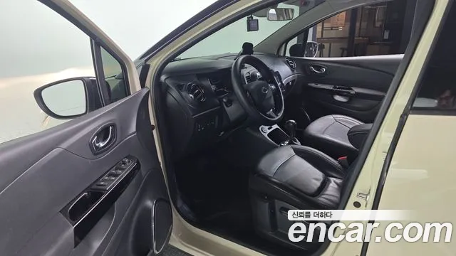 Renault-KoreaSamsung Captur 2016 thumb 10