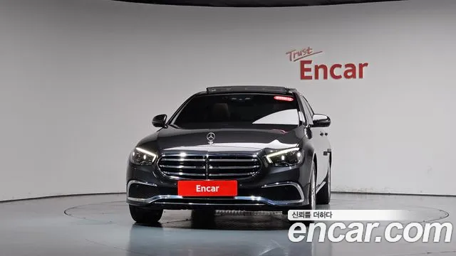 Mercedes-Benz E-Класс 2023 thumb 2