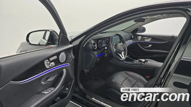 Mercedes-Benz E-Класс 2018 thumb 10